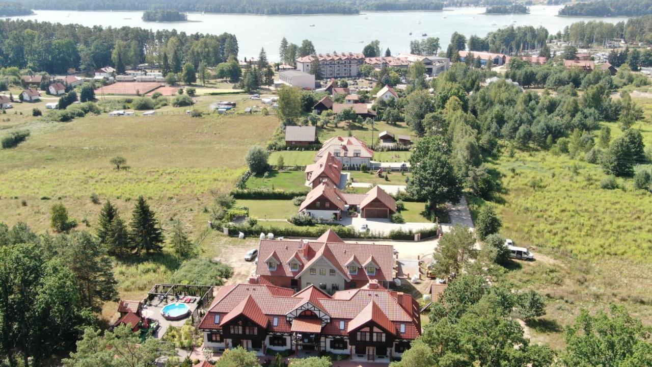 Dwór U Papuga Apartamento Ruciane-Nida Exterior foto