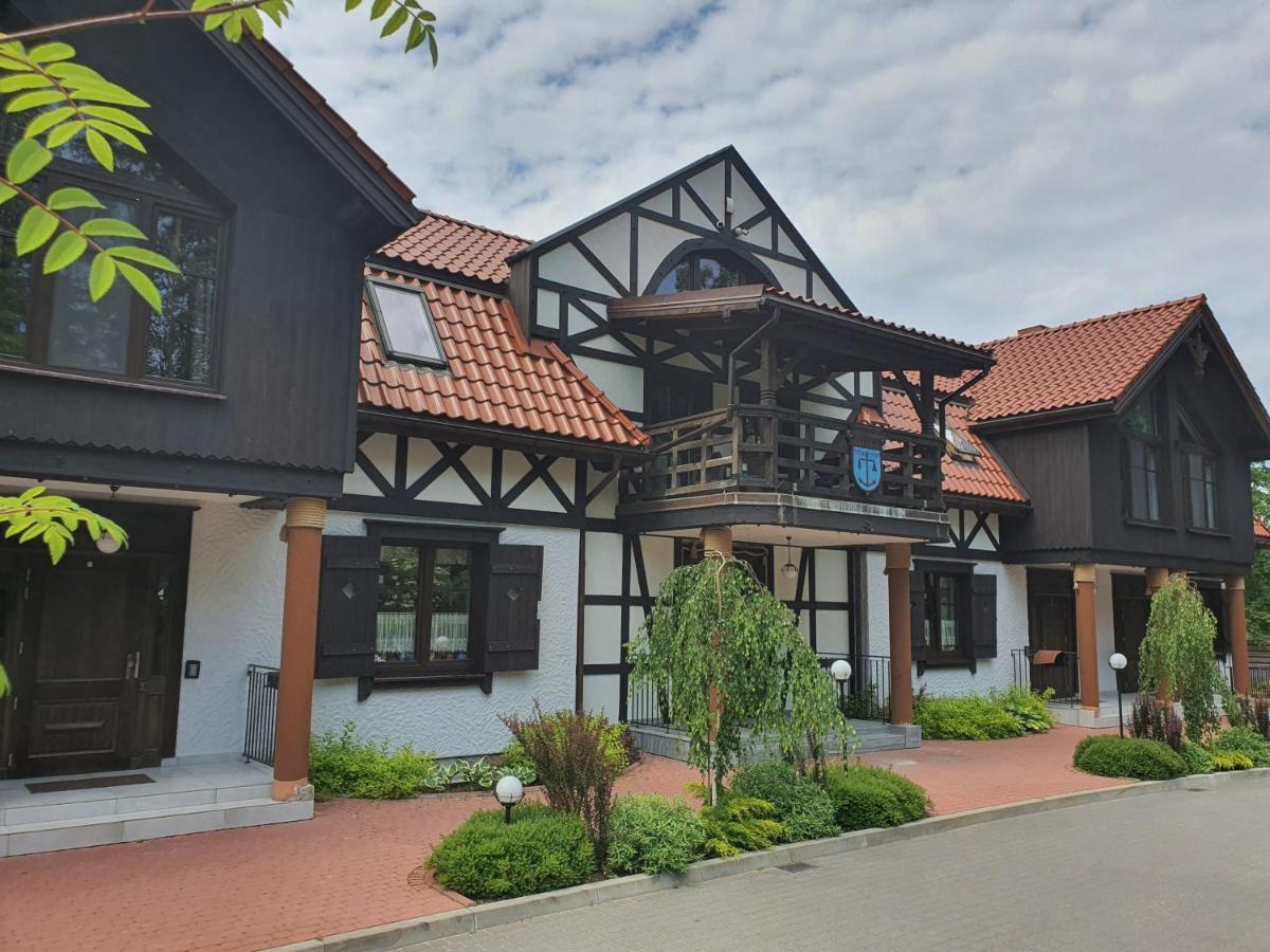 Dwór U Papuga Apartamento Ruciane-Nida Exterior foto
