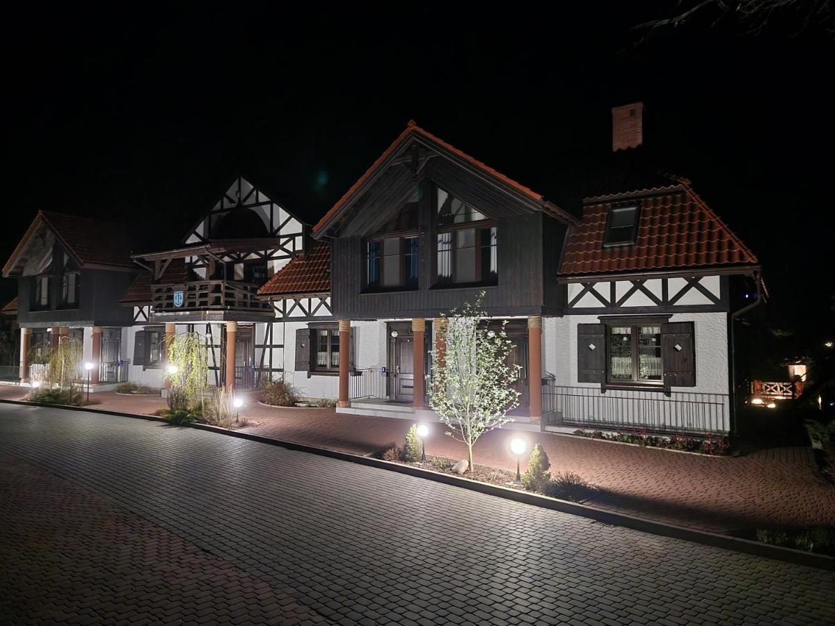 Dwór U Papuga Apartamento Ruciane-Nida Exterior foto